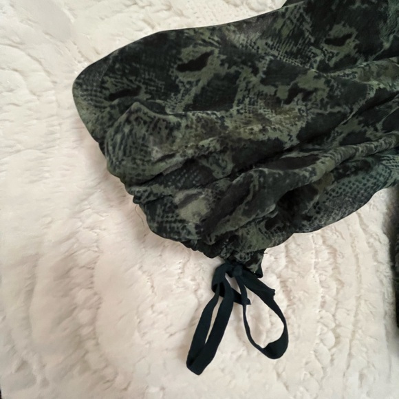 Wilfred dark green print top - Picture 3 of 3